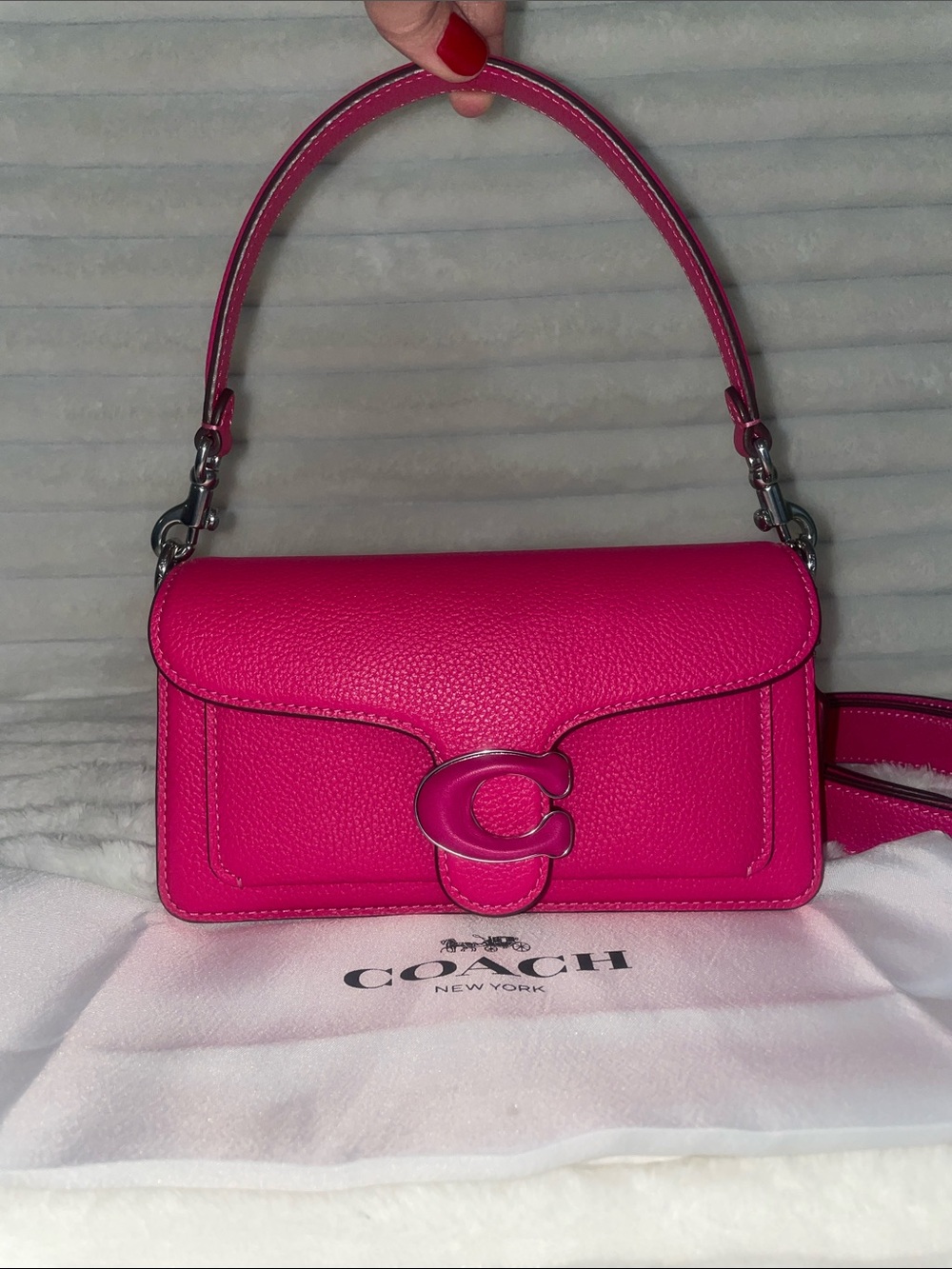 NWOT Coach Tabby 20 in Dragonfruit